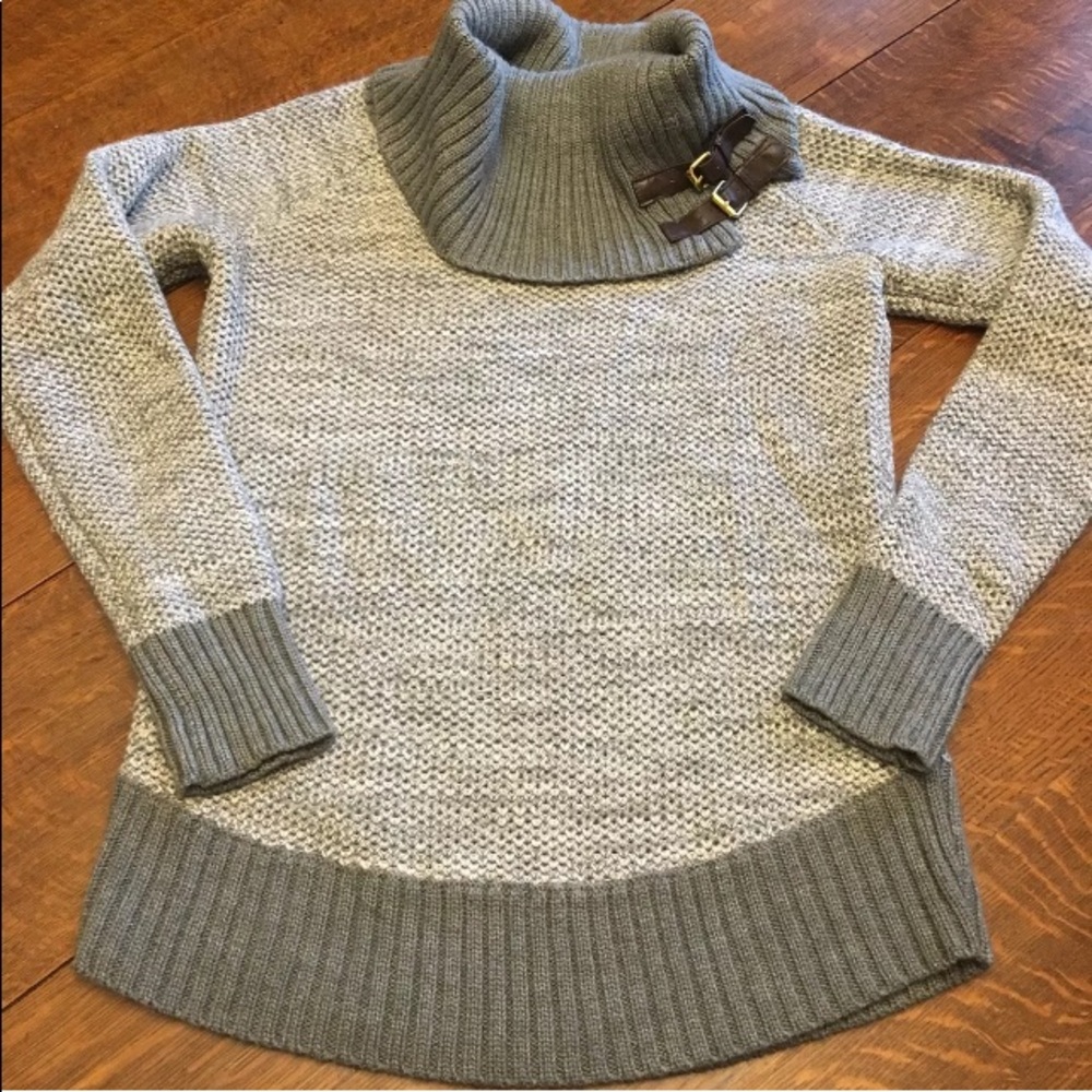 Banana Republic Gray Leather Buckle Sweater Small